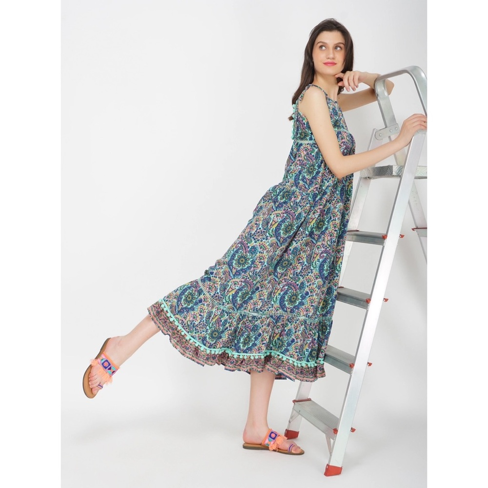 NWT Paisley Print Maxi Dress - size Medium